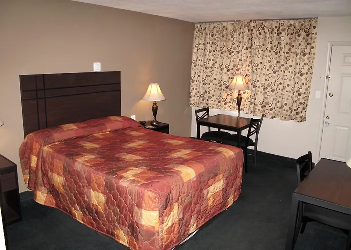 West Nau - Downtown Motel 2*