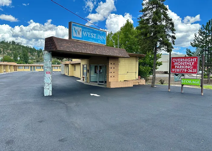 West Nau - Downtown Motel 2*