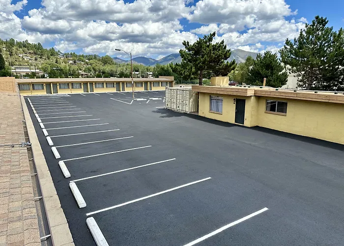 West Nau - Downtown 2* Flagstaff